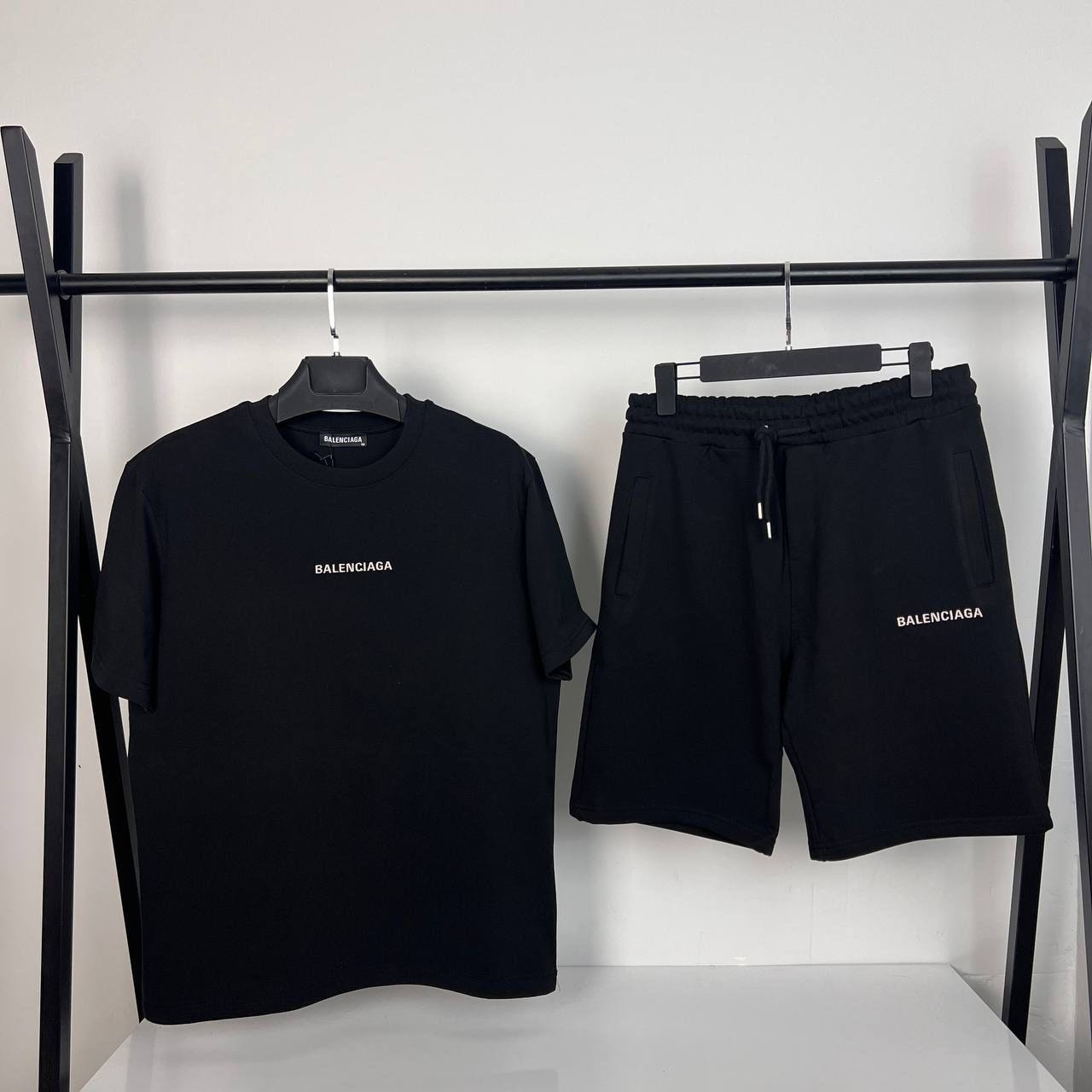 Balenciaga-shirt & Shorts set