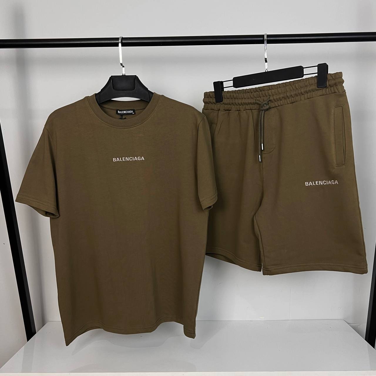 Balenciaga-shirt & Shorts set